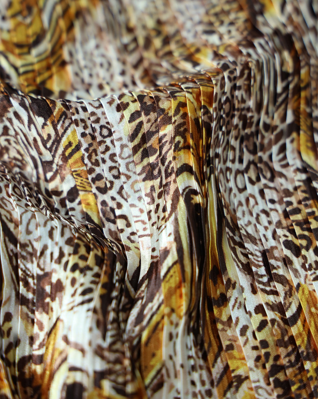 MULTICOLOR ANIMAL DESIGN POLYESTER PLEATED FABRIC