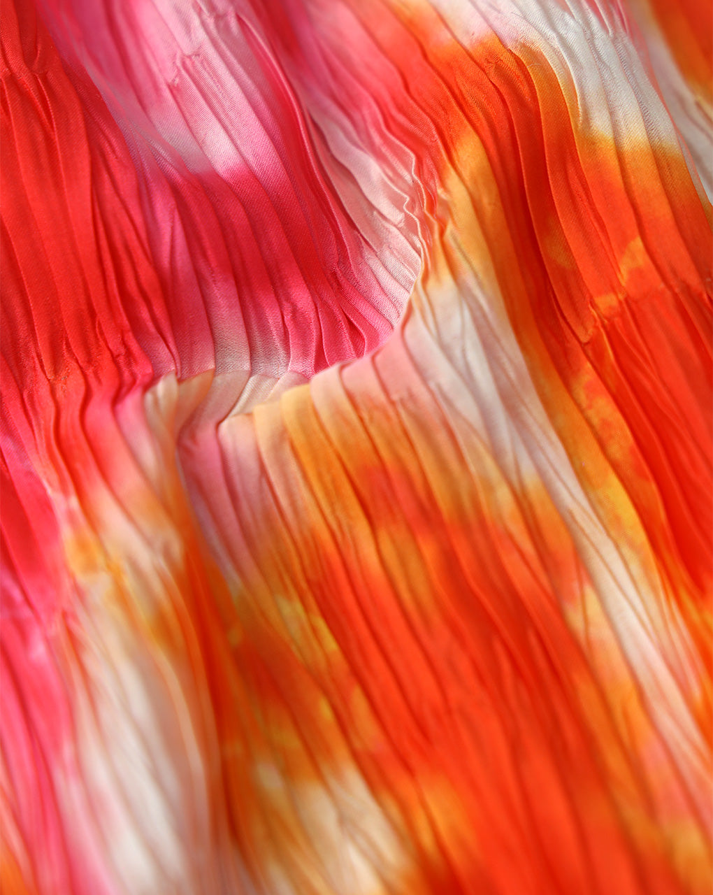 MULTICOLOR POLYESTER PLEATED FABRIC