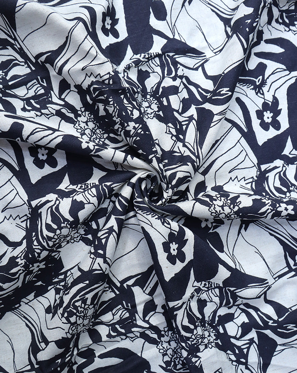 BLACK AND WHITE PRINTED RAYON FABRIC