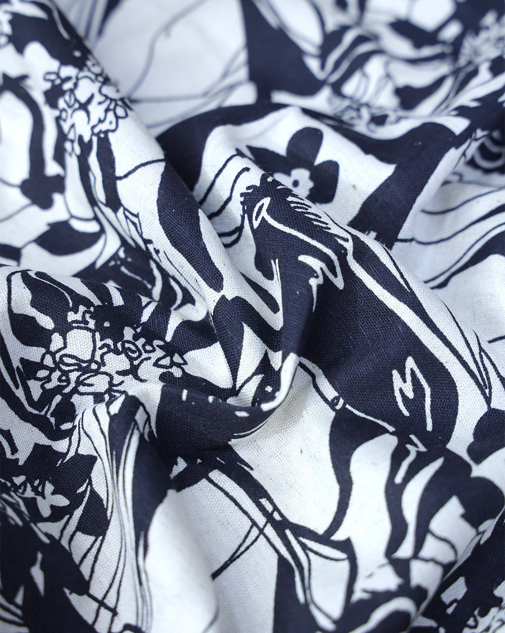 BLACK AND WHITE PRINTED RAYON FABRIC