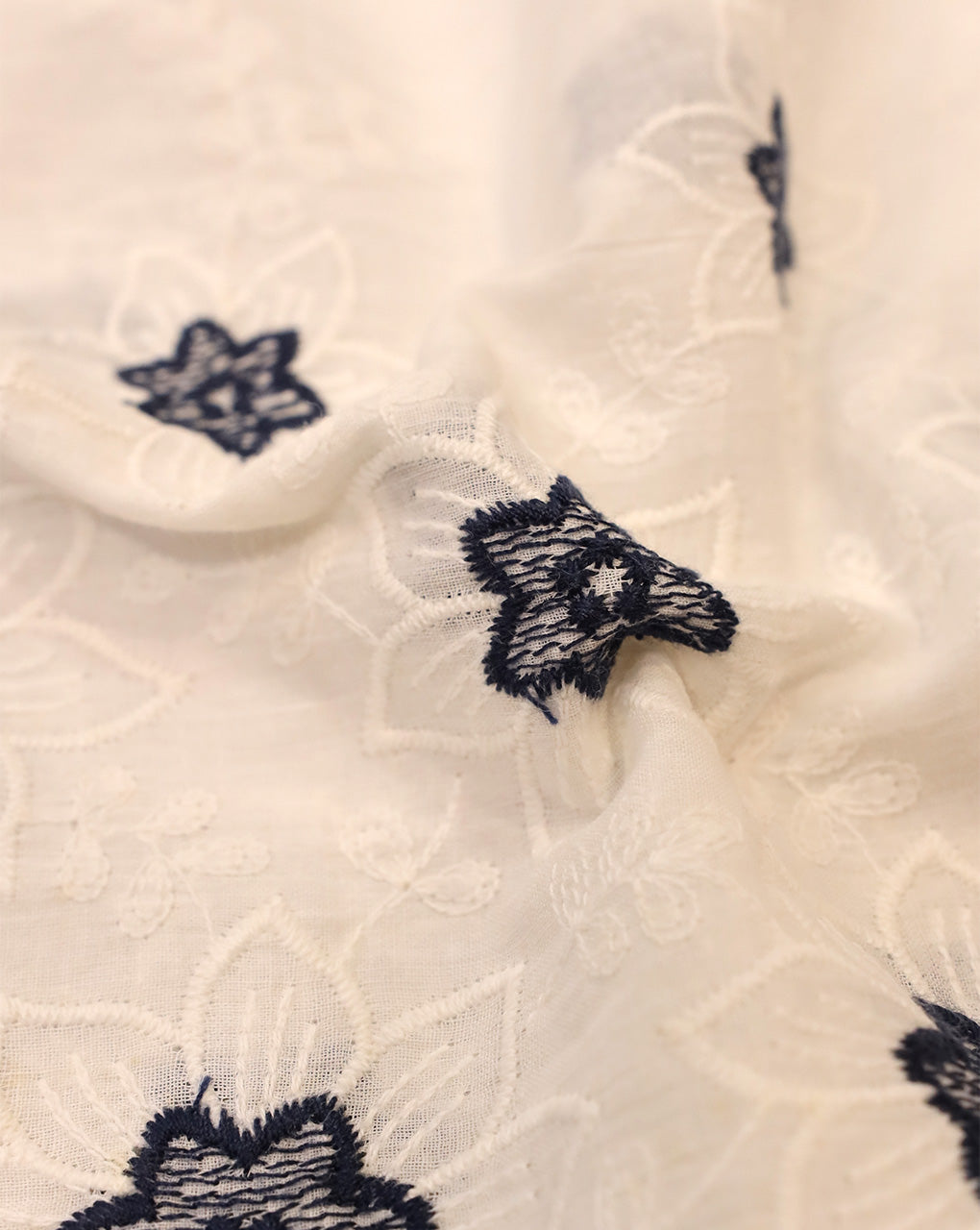 Schiffli Embroidery Fabric – Fabcurate